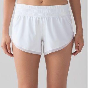 Lululemon Shorts - Anew White Size 4